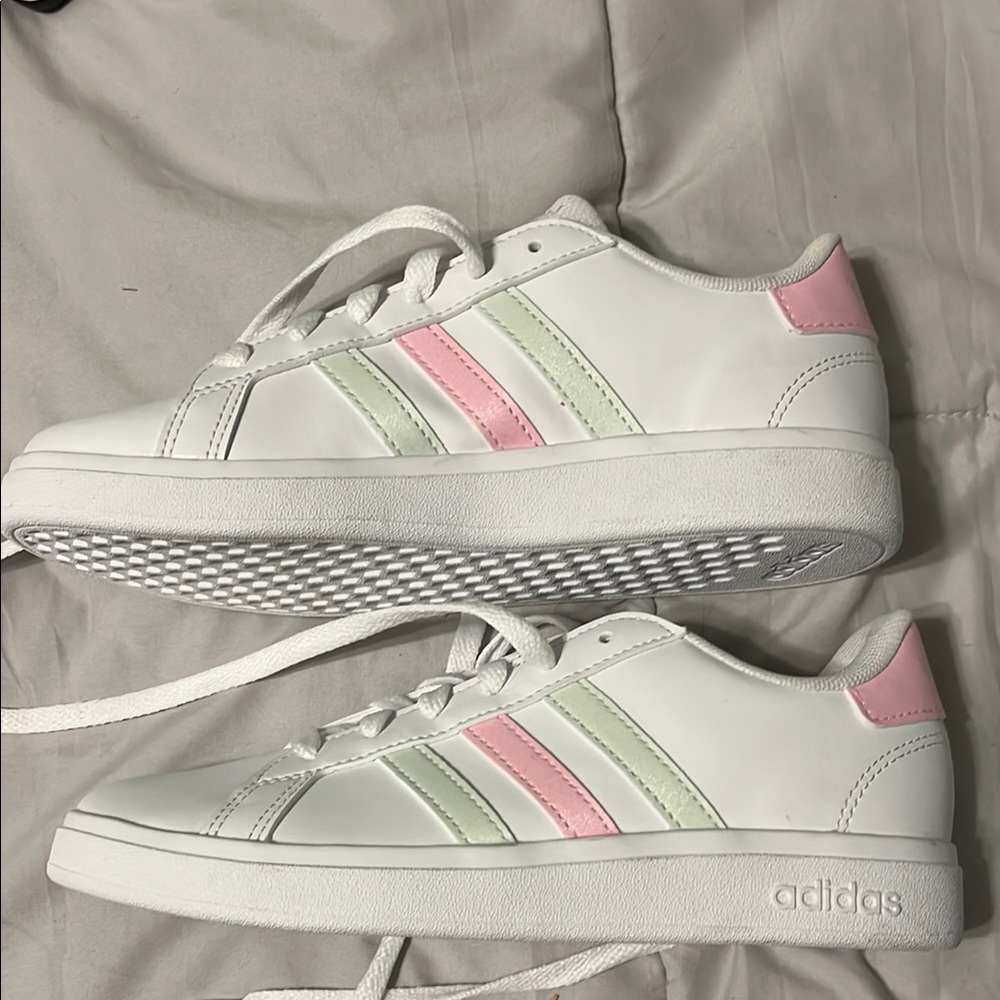 Adidas White Sneakers with Pastel Accents, new without box, little girls 3.5